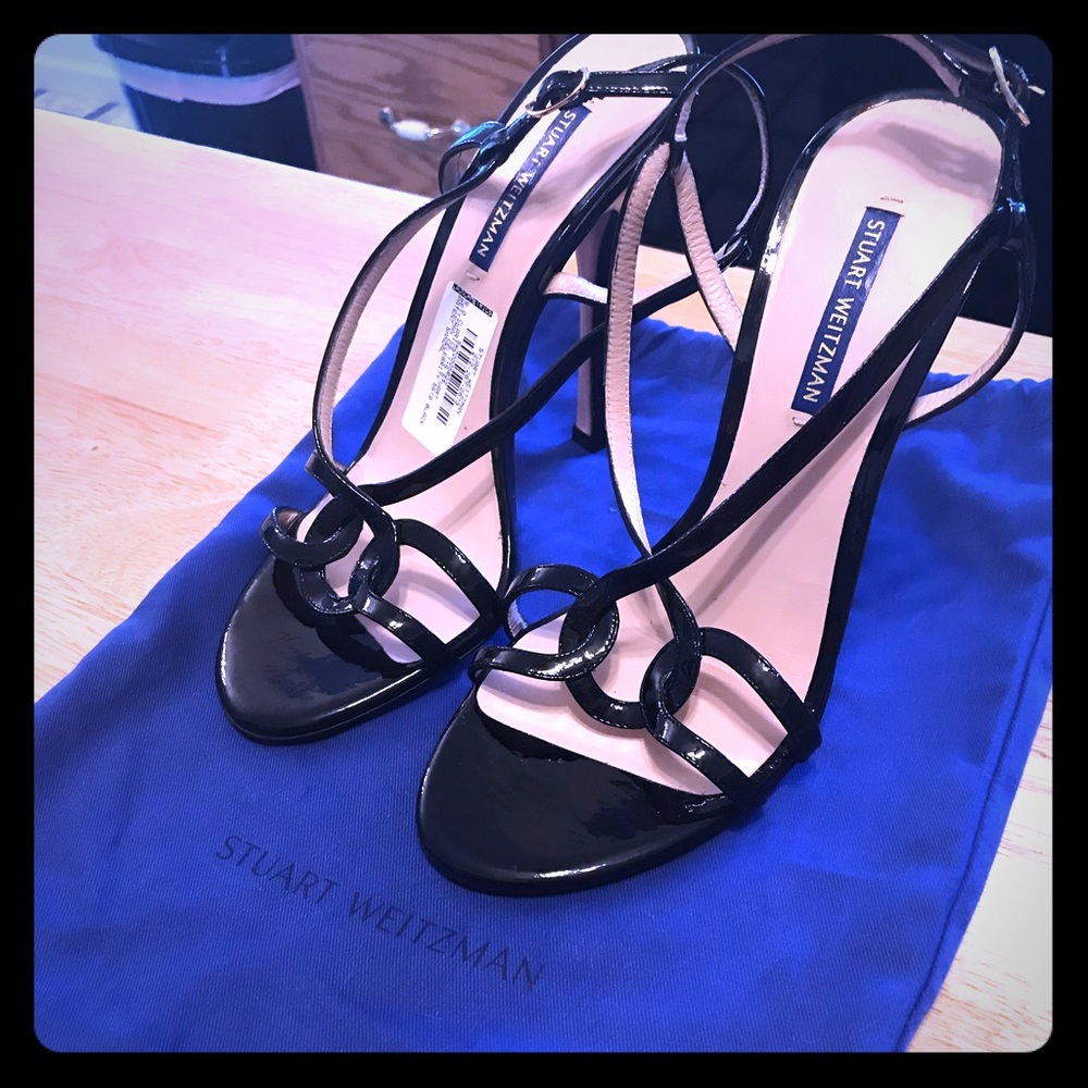 Stuart Weitzman Clarice black patent sandal size 9